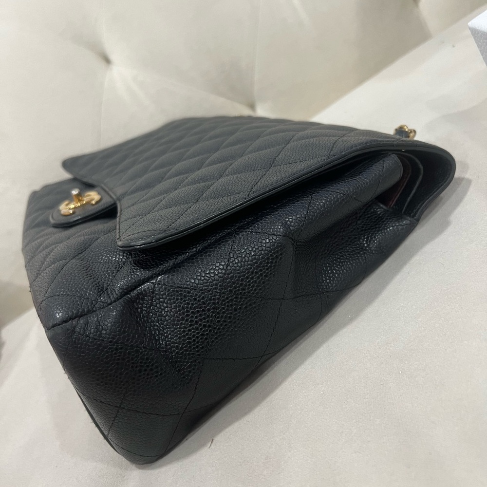 Chanel Classic Caviar Maxi Double Flap - Picture 6 of 11